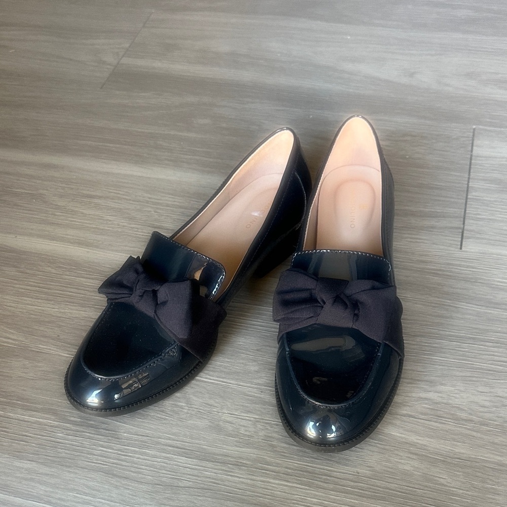 Bandolino Elegant Dark Blue Loafers with Bow